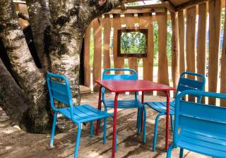 Baumhaus der Firma Rudolf Spielplatz, Spielplatzbauer, Spielplatzhersteller, Spielplatzgeräte, Schweiz