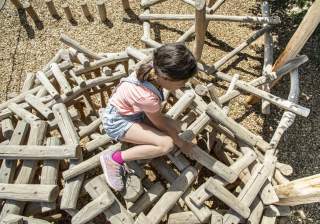 Biberbau der Firma Rudolf Spielplatz, Spielplatzbauer, Spielplatzhersteller, Spielplatzgeräte, Schweiz