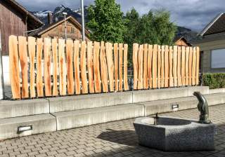 Sichtschutzwand der Firma Rudolf Spielplatz, Spielplatzbauer, Spielplatzhersteller, Spielplatzgeräte, Schweiz
