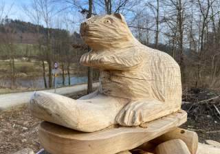 Massivholz-Schnitzerei der Firma Rudolf Spielplatz, Spielplatzbauer, Spielplatzhersteller, Spielplatzgeräte, Schweiz