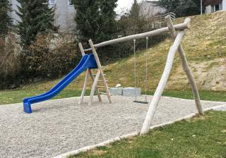 Schaukel der Firma Rudolf Spielplatz, Spielplatzbauer, Spielplatzhersteller, Spielplatzgeräte, Schweiz