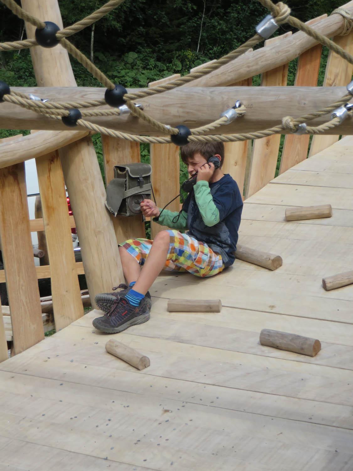Spielschiff der Firma Rudolf Spielplatz, Spielplatzbauer, Spielplatzhersteller, Spielplatzgeräte, Schweiz