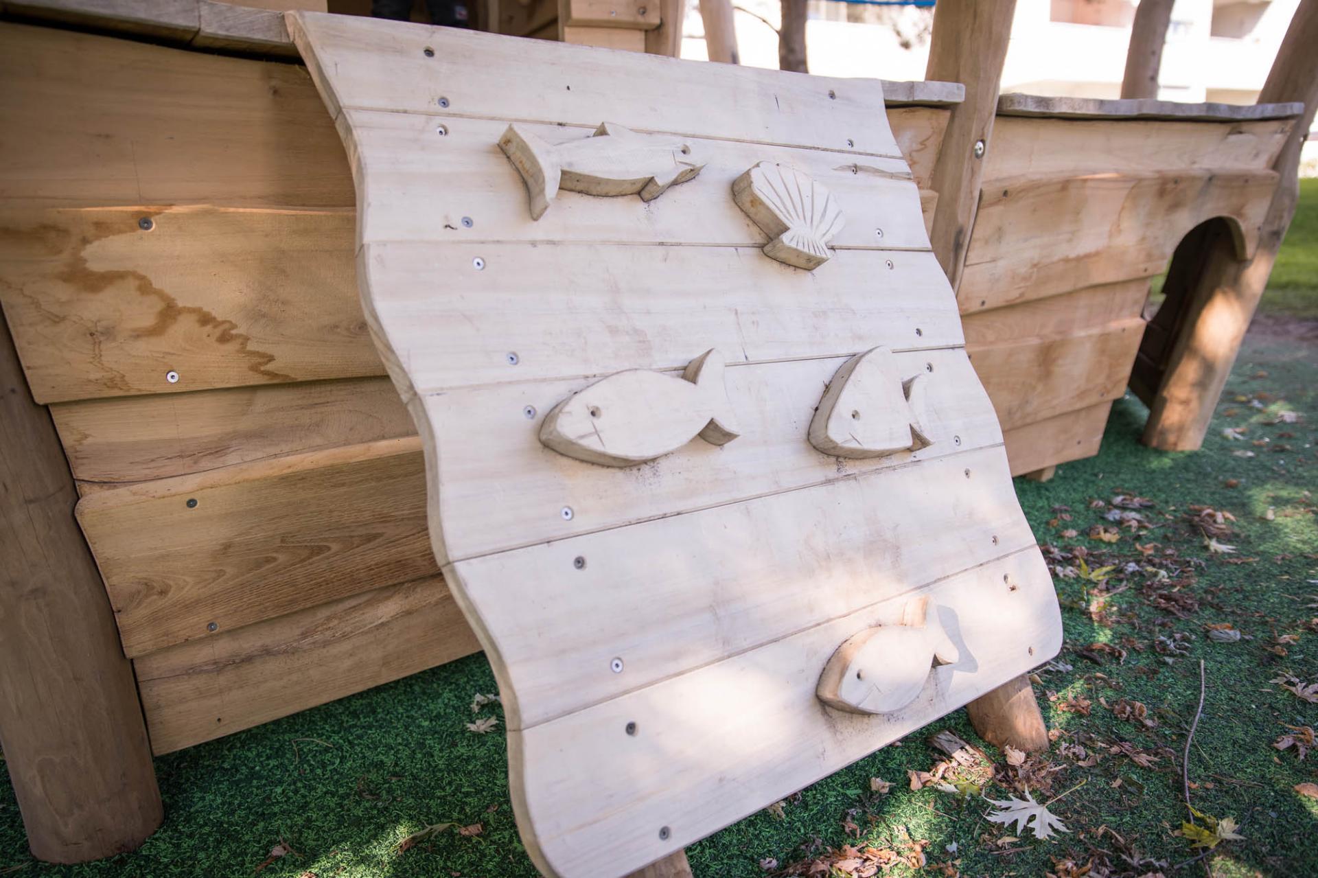 Dampfer der Firma Rudolf Spielplatz, Spielplatzbauer, Spielplatzhersteller, Spielplatzgeräte, Schweiz