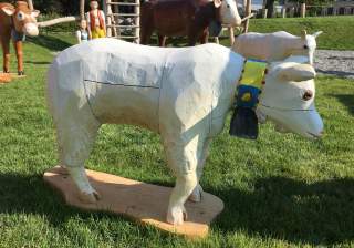 Massivholz-Schnitzerei der Firma Rudolf Spielplatz, Spielplatzbauer, Spielplatzhersteller, Spielplatzgeräte, Schweiz