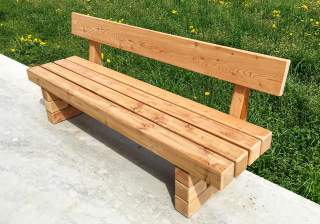 Sitzbank der Firma Rudolf Spielplatz, Spielplatzbauer, Spielplatzhersteller, Spielplatzgeräte, Schweiz