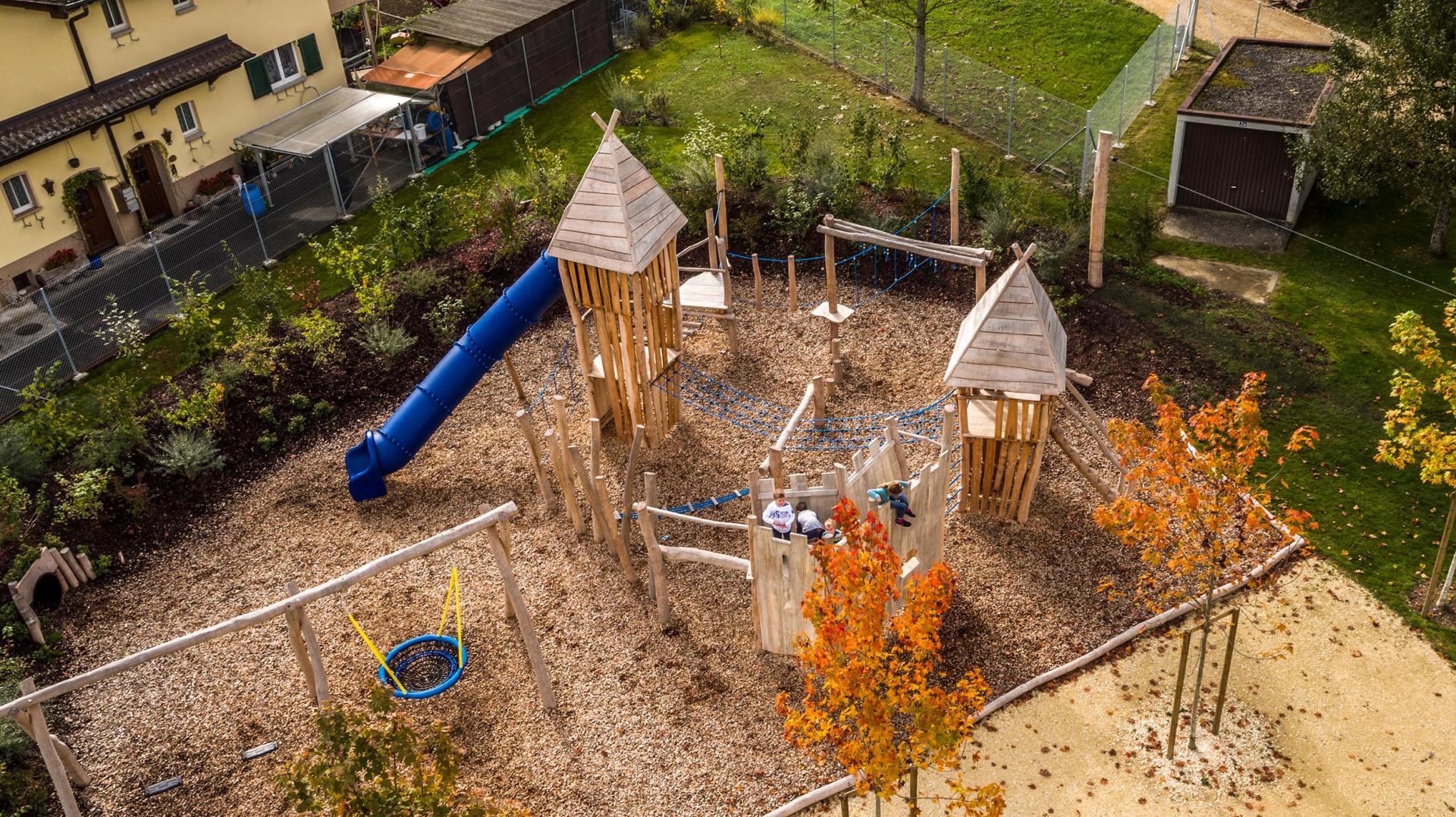 Spielschiff der Firma Rudolf Spielplatz, Spielplatzbauer, Spielplatzhersteller, Spielplatzgeräte, Schweiz