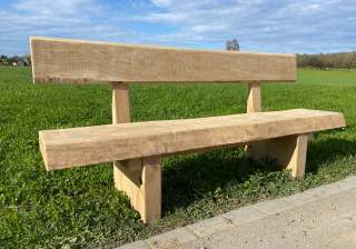 Sitzbank der Firma Rudolf Spielplatz, Spielplatzbauer, Spielplatzhersteller, Spielplatzgeräte, Schweiz