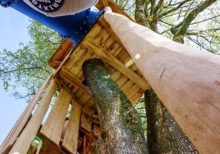 Baumhaus der Firma Rudolf Spielplatz, Spielplatzbauer, Spielplatzhersteller, Spielplatzgeräte, Schweiz